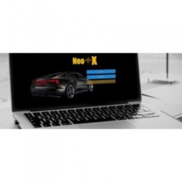 Software NeoX Online visualizzato su un laptop